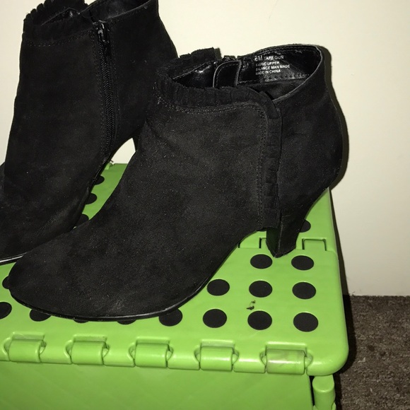 Heels - Picture 2 of 2